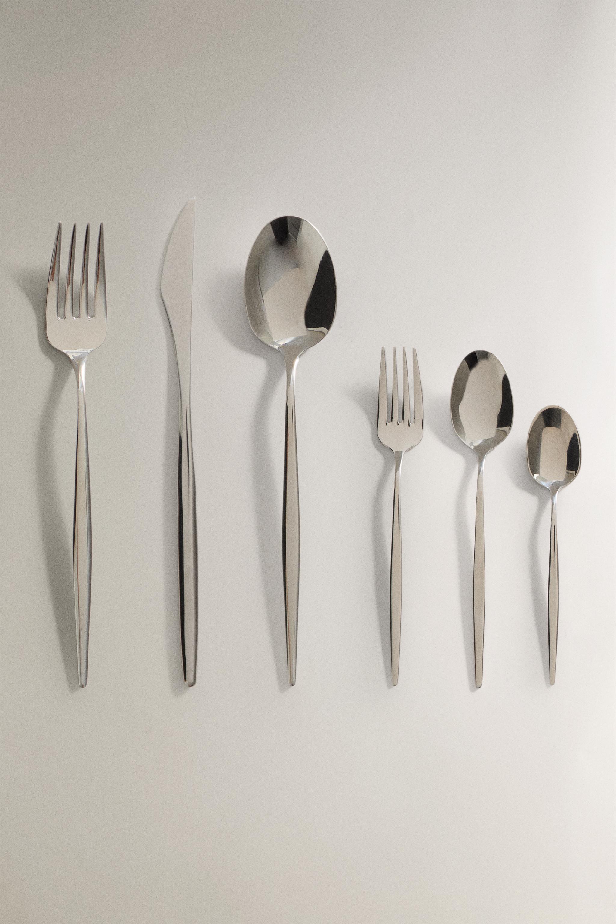SET OF SPOONS WITH THIN HANDLE (SET OF 4)